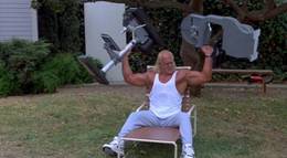 Кадр из фильма "Коммандо из пригорода" - 2