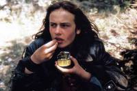 Кадр Без крыши, вне закона