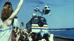 Кадр из фильма "Disaster on the Coastliner" - 2