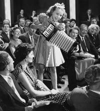 Кадр An jedem Finger zehn