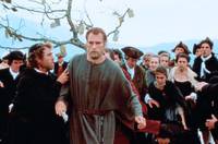 Кадр И свет во тьме светит