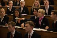 Кадр Академия вампиров