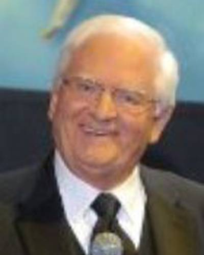 Paul Sharratt фото