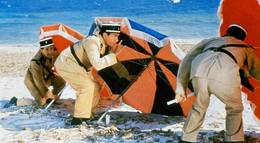 Кадр из фильма "Жандарм из Сен-Тропе" - 2