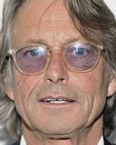 Брюс Робинсон фото