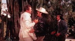 Кадр из фильма "Принесите мне голову Альфредо Гарсиа" - 2