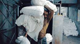 Кадр из фильма "Машины" - 2