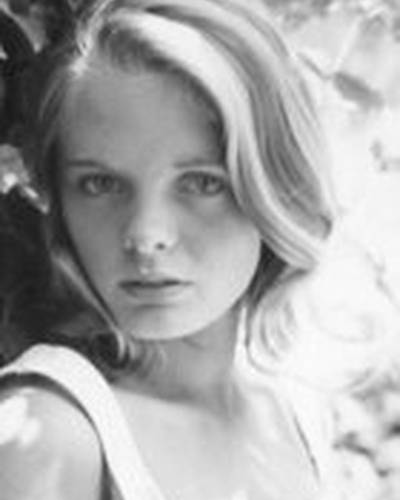 Джули Мэнникс фото