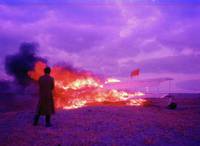 Кадр Бросай читать, собираемся на улицах!