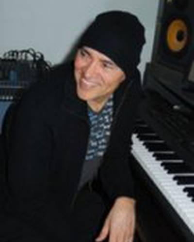 Дэниэл Индарт фото