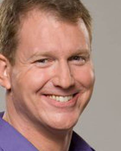 Йен Робертс фото