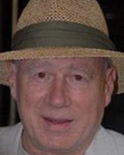 Нил Иннес фото