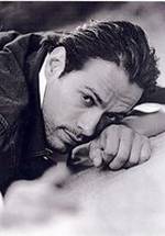 Дэнни Куинн фото