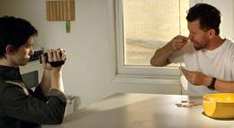 Кадр из фильма "How to Be a Man" - 1