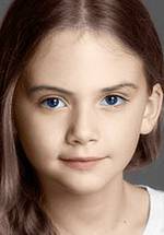 Эмилия Джонс фото