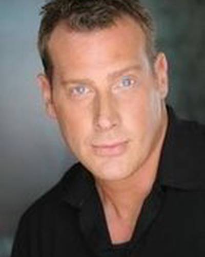 Трой Бренна фото