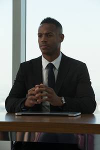 Кадр 50 оттенков черного