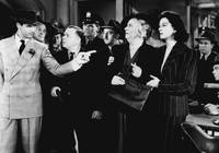 Кадр Его девушка Пятница