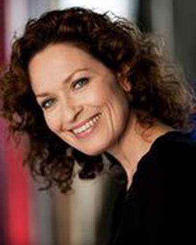 Камилла Сёэберг фото