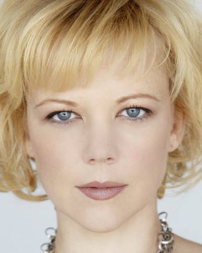 Эмили Бергл фото