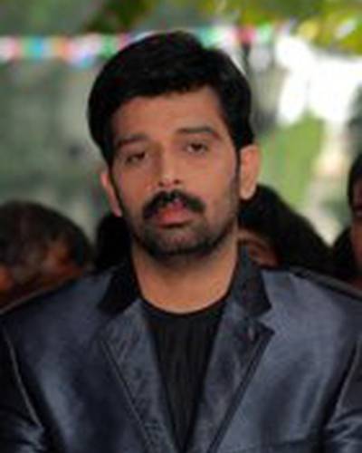 Дж.Д. Чакраварти фото