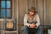 Кадр Джейн берет ружье