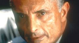 Кадр из фильма "Воздушный охотник" - 1