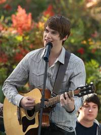 Кадр Гигантик