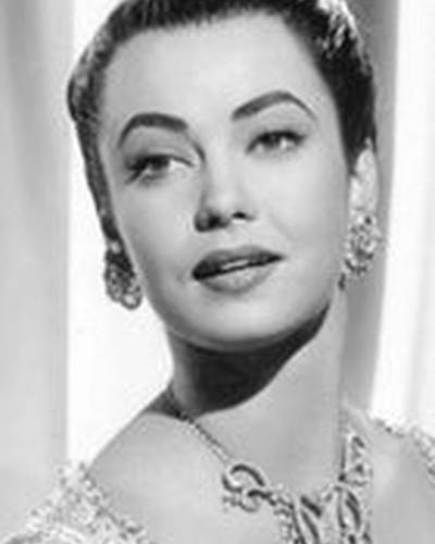 Бетта Ст. Джон фото