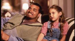 Кадр из фильма "Гость" - 2