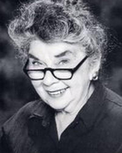 Хелен Слэйтон-Хьюджес фото