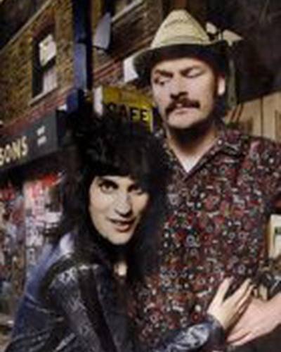 Джулиан Бэррэтт фото