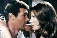 Кадр Человек с золотым пистолетом