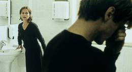 Кадр из фильма "Виртуоз" - 2