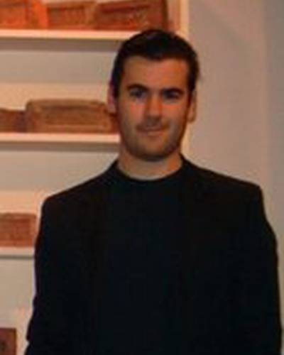 Расселл Уорон-Симонс фото