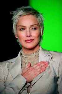 Кадр Женщина-кошка