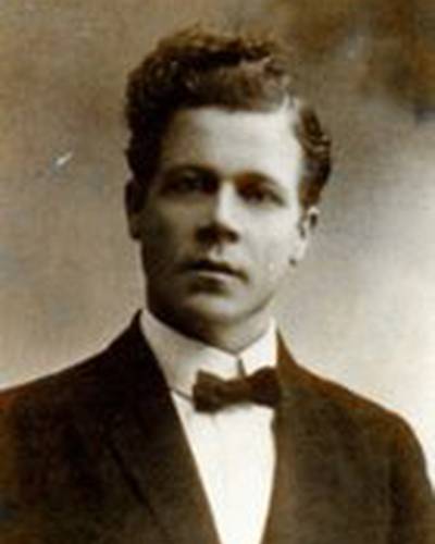 Aku Peltonen фото