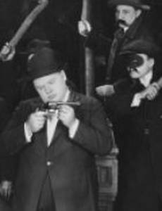 Человек, получающий доллар в год