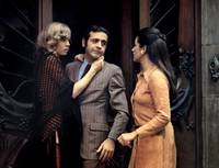 Кадр Вы обручены с греческим моряком или пилотом?