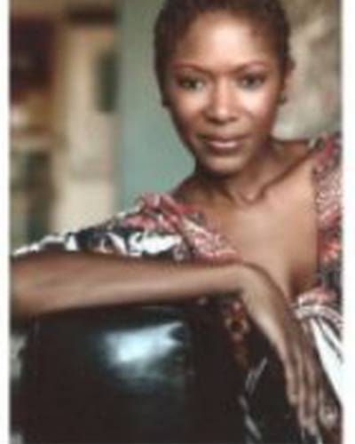 Шелли Робертсон фото