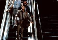 Кадр Человек в красном ботинке