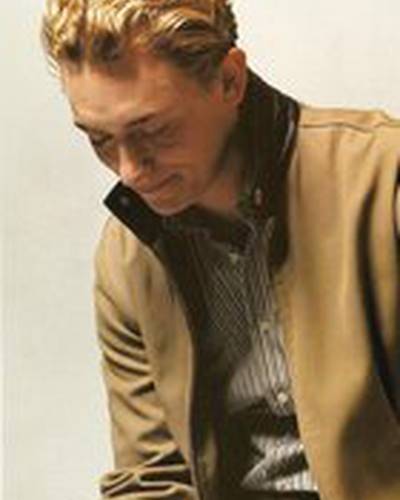 Джей Джей Филд фото