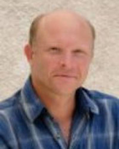 Milton Riess фото