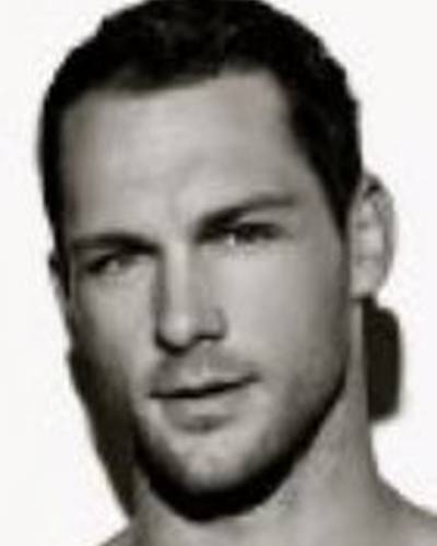 Тайрон Кеог фото