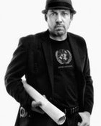 Джулиан Лэвердьер фото