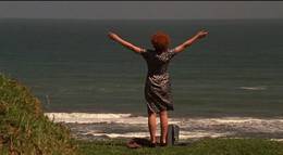 Кадр из фильма "Ангел за моим столом" - 1