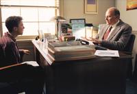 Кадр Малкольм в центре внимания