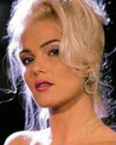 Моника Мур фото