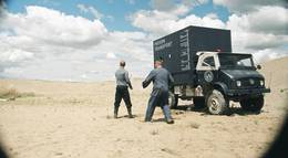 Кадр из фильма "Враги" - 2