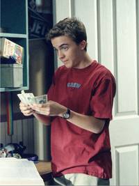 Кадр Малкольм в центре внимания